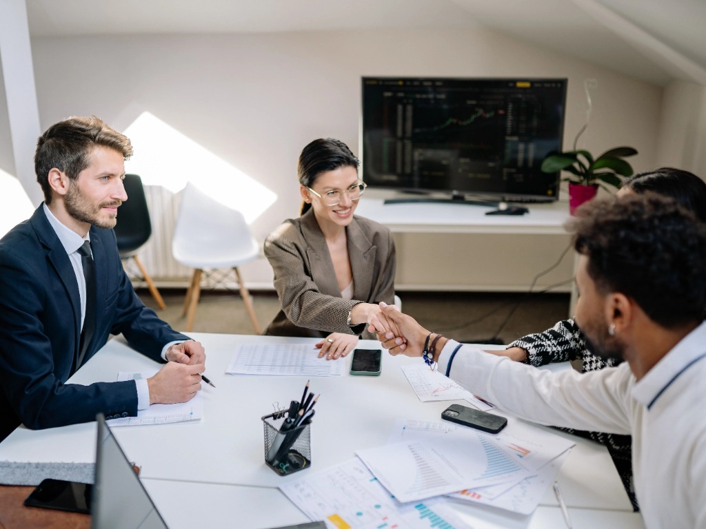 Business meeting and agreement on project scope